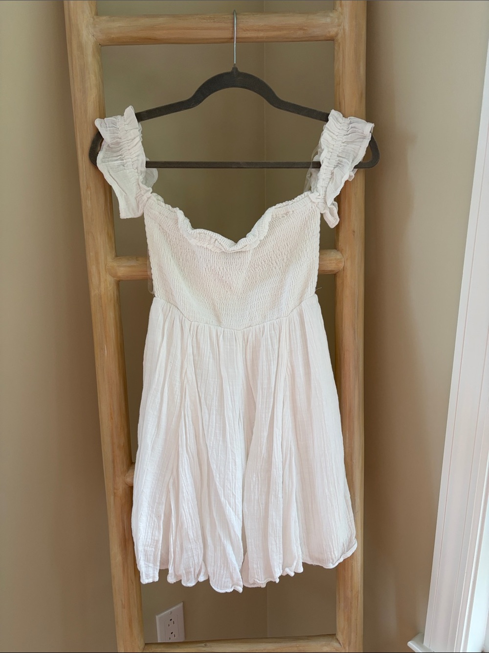 American Eagle Outfitters White Ruffled Mini Dress